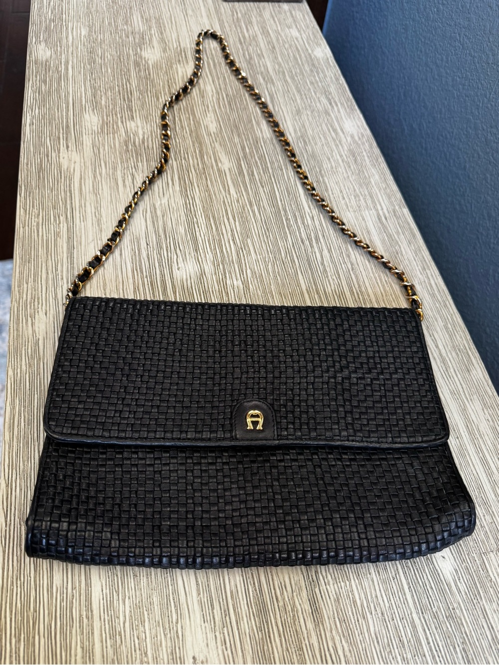 LIKE NEW! Vintage Etienne Aigner Woven Leather Shoulder Bag Gold Chain Detail